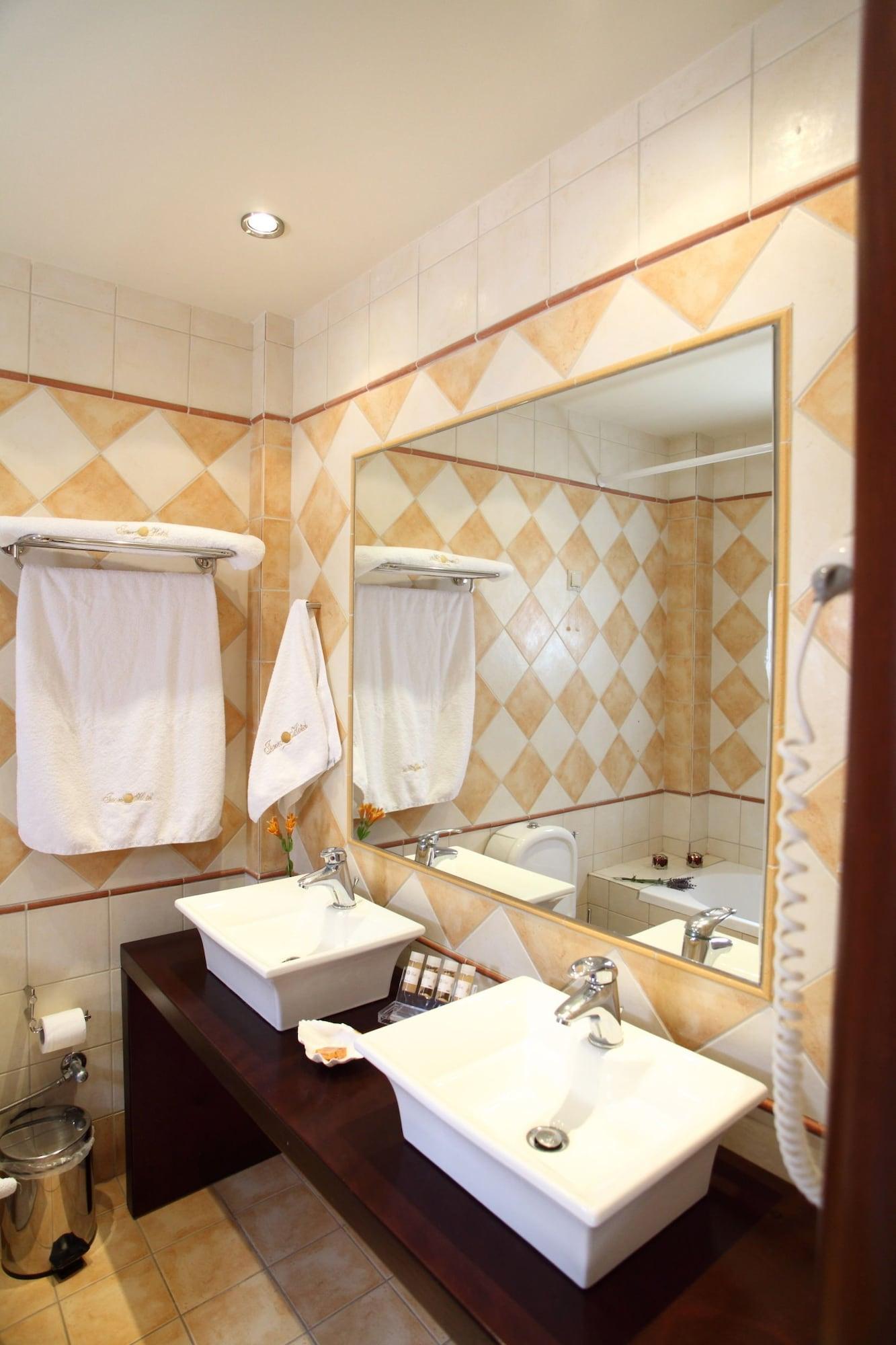 ניקיאנה Hotel Tesoro מראה חיצוני תמונה