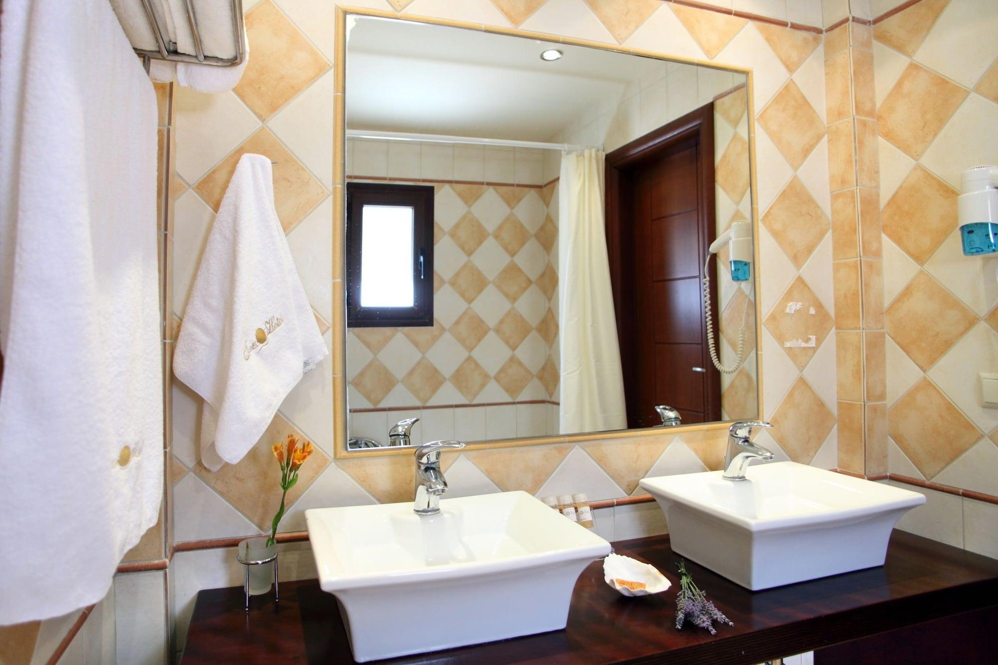 ניקיאנה Hotel Tesoro מראה חיצוני תמונה